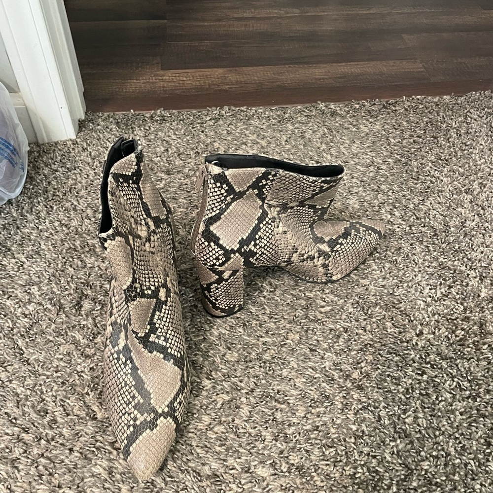 Chelsea & Violet Tan Snakeskin Ankle Booties